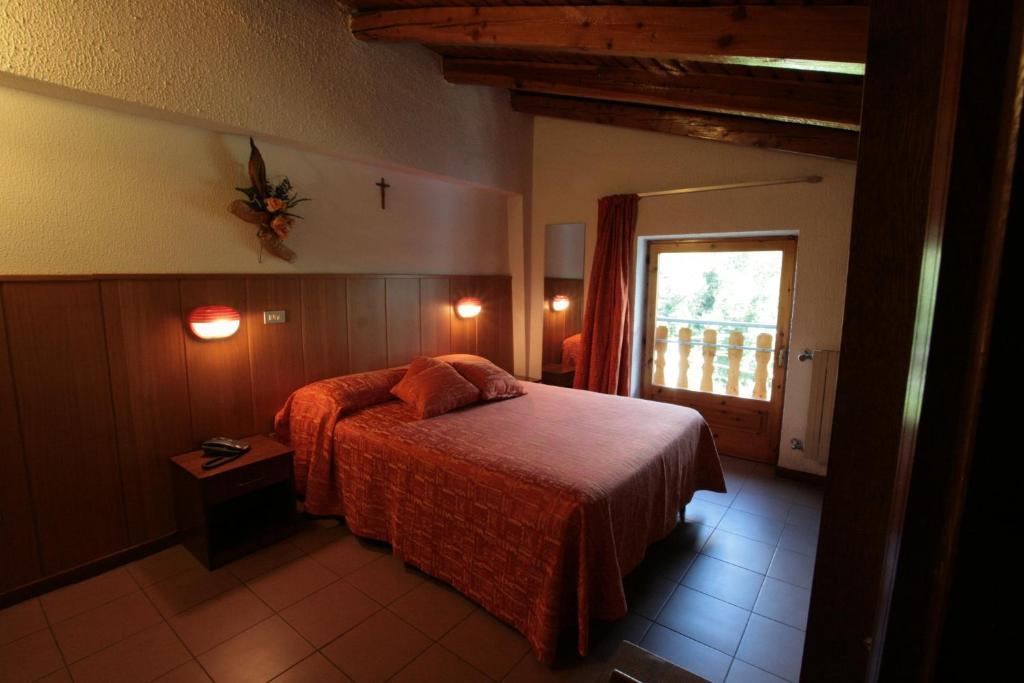 Hotel Sarre Værelse billede