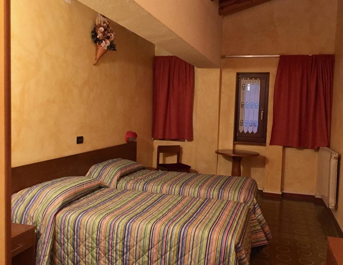 Hotel Sarre Eksteriør billede